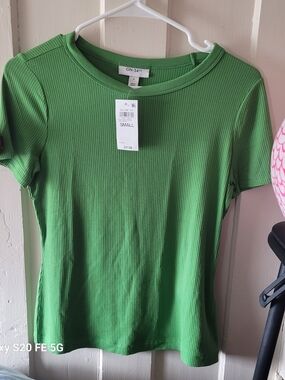 Women's Ribbed Crewneck Tee
